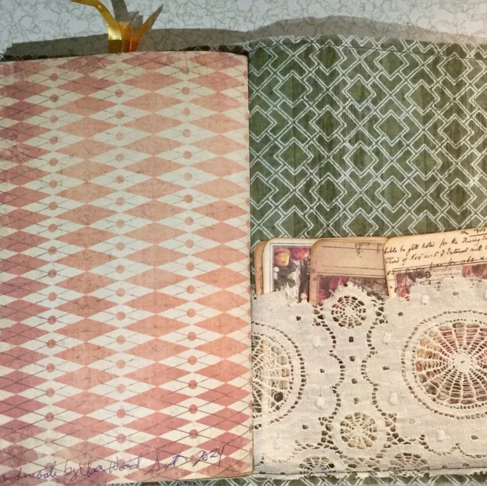 Unique Vintage 🍄 admirable
